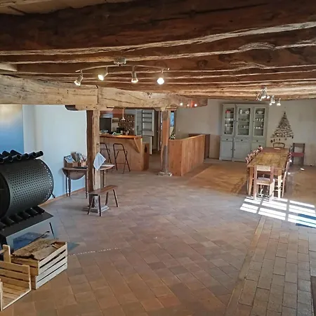 De La Passemarie 18 Personnes 度假居