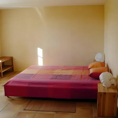 De La Passemarie 18 Personnes Nyaraló Andouque